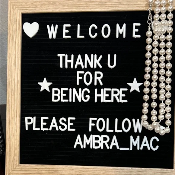 Burberry Vintage Haymarket Check Tote Bag in Coated Canvas and Leather - Picture 15 of 15